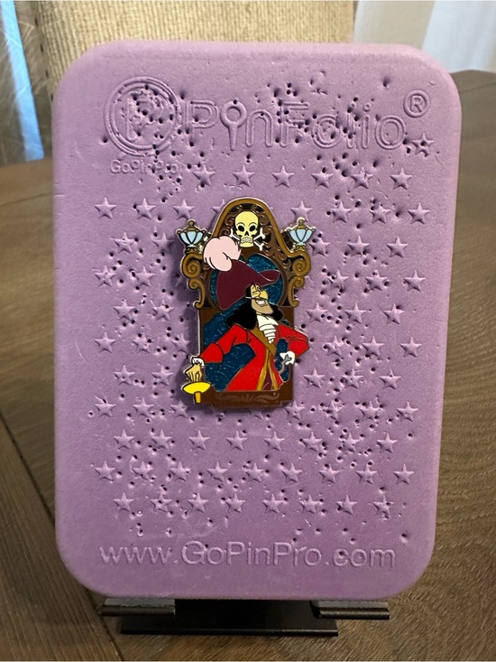 Disney Other - Disney Parks Mystery Blind Box Villains Portrait Window - Captain Hook